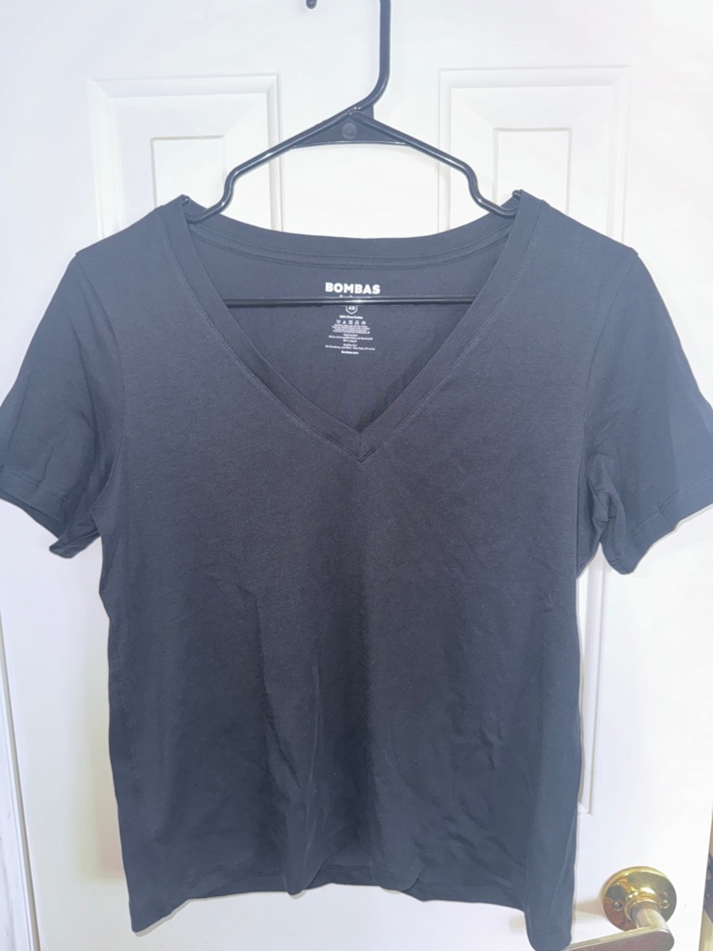 Bombas Black V-Neck Short Sleeve Tee